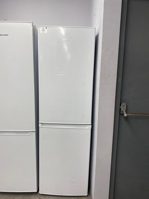  — (940) ELECTRIQ 50/50 FRIDGE  FREEZER