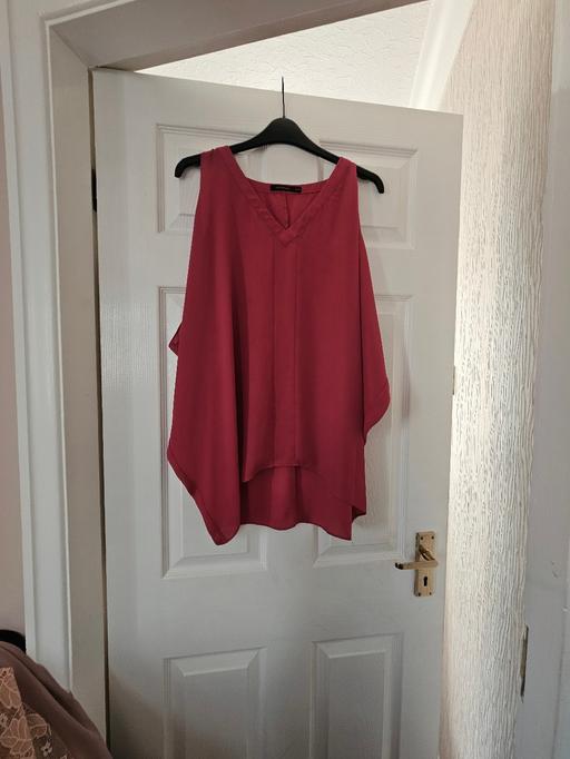  — Cold shoulder summer top, size 12.