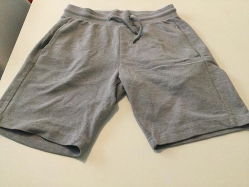  — Mens shorts size XS