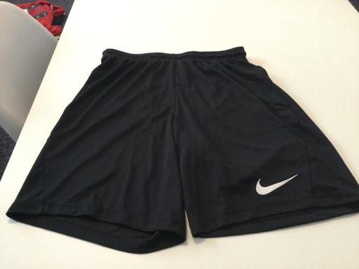  — Mens Nike shorts size S