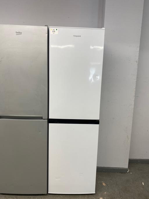  — (842) HOTPOINT 50/50 F/FREE FRIDGE FREEZER
