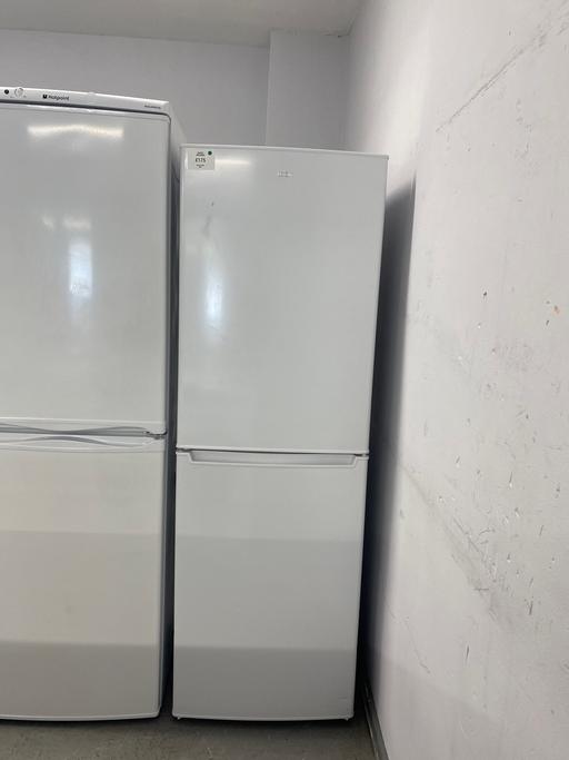  — (942) LOGIK 50/50 F/FREE FRIDGE FREEZER