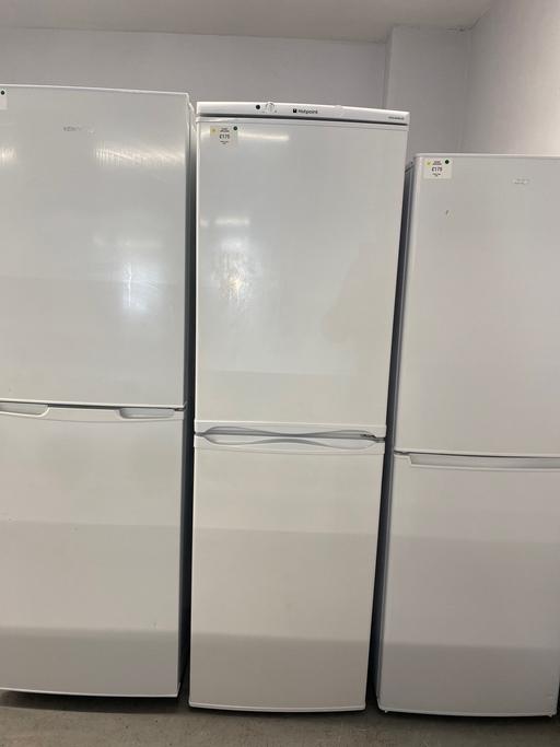  — (944) HOTPOINT 50/50 F/ FREE FRIDGE FREEZER
