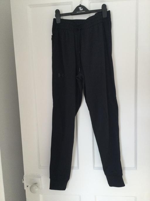  — Mens underarmour joggers size S