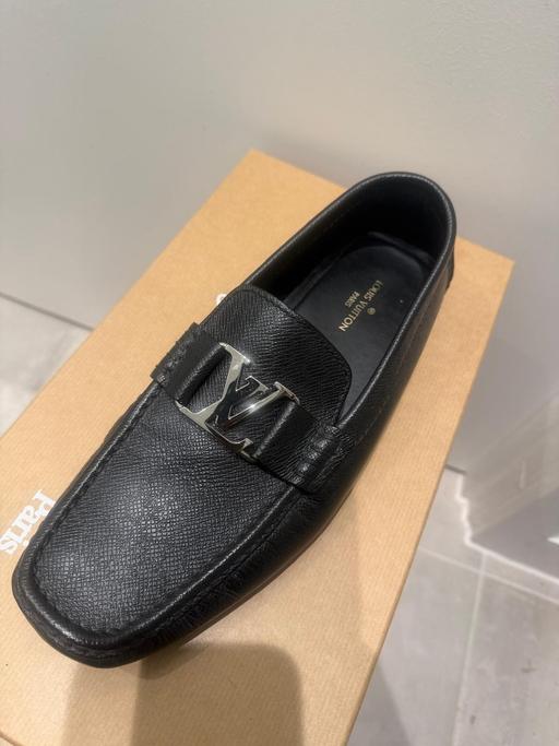  — Louis Vuitton Moccasin size 8