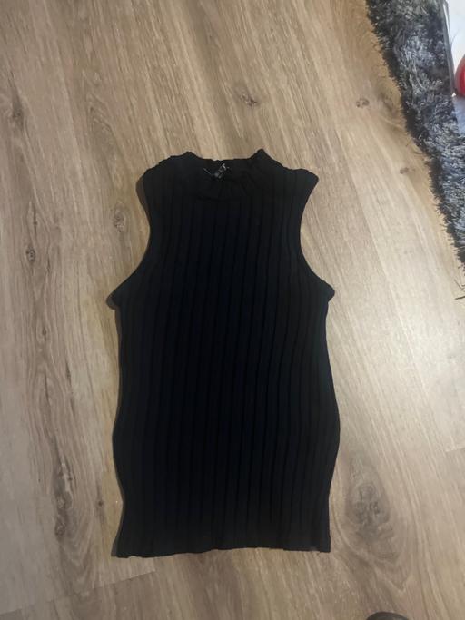  — New look black size 8 ladies top