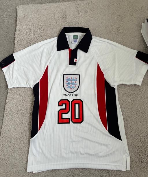 — New signed Michael Owen England Shirt (S)
