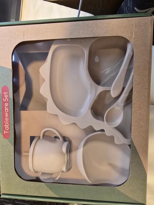  — CHILDREN'S DINING SET