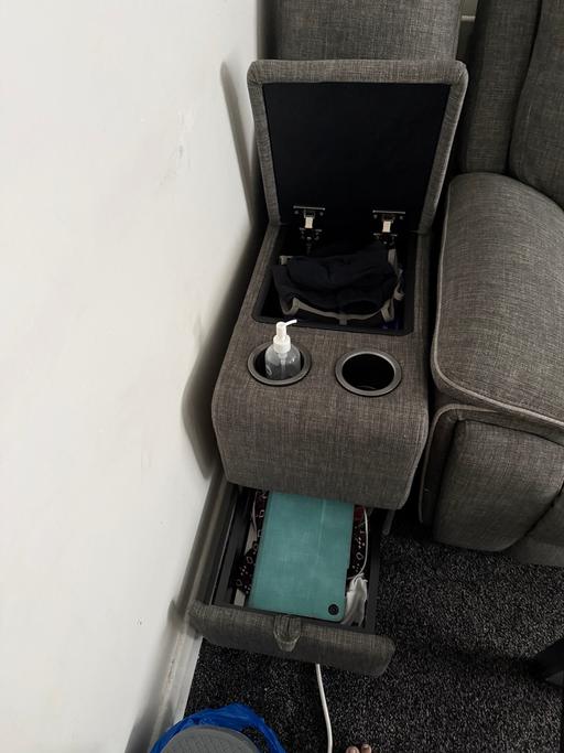  — Consoles storage