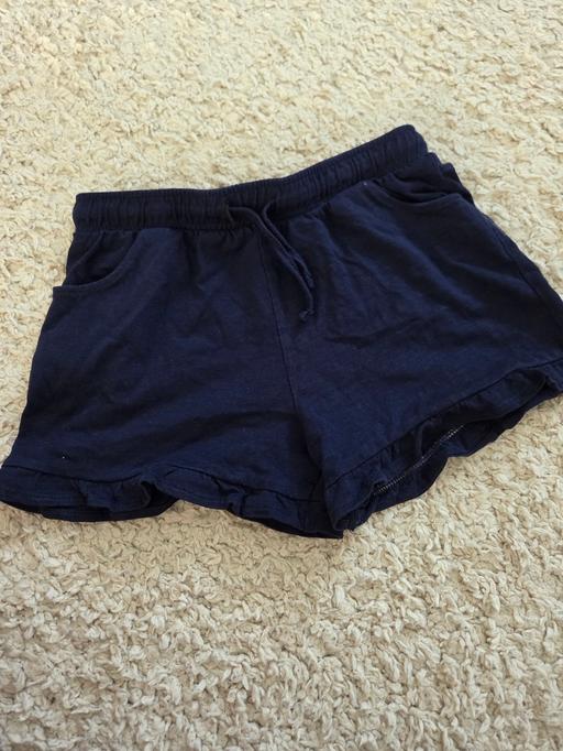  — Age 5-6 F&F navy shorts