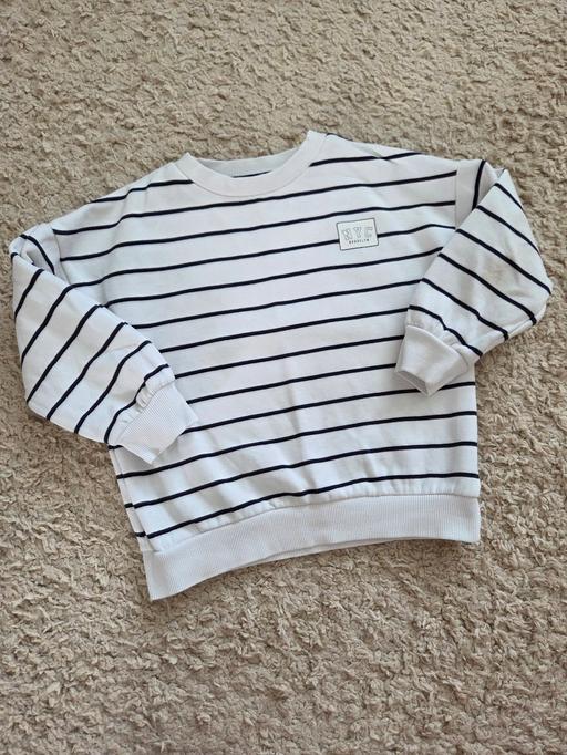  — Age 4-5 F&F striped sweatshirt