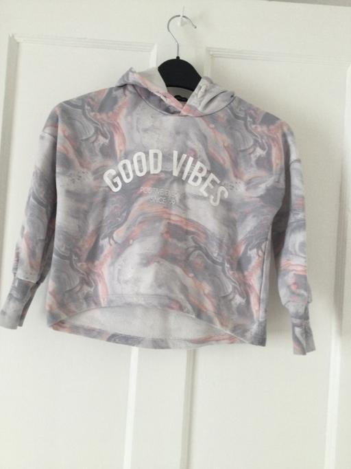  — Girls hoody age 6/7