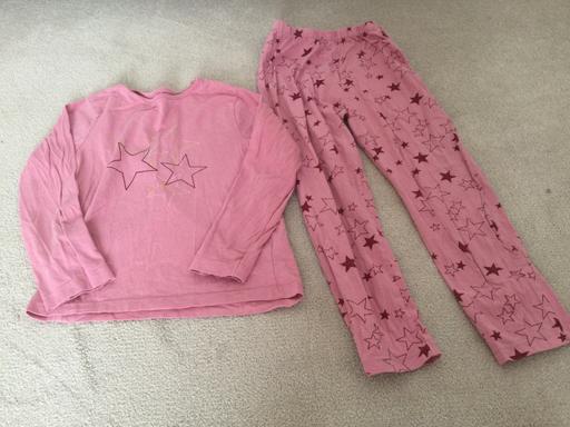  — Girls pjs age 6/7