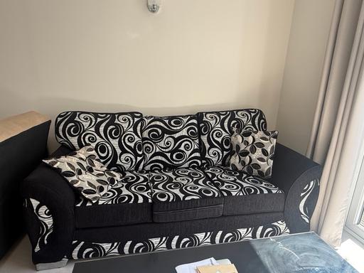  — 2 excellent quality sofas £500