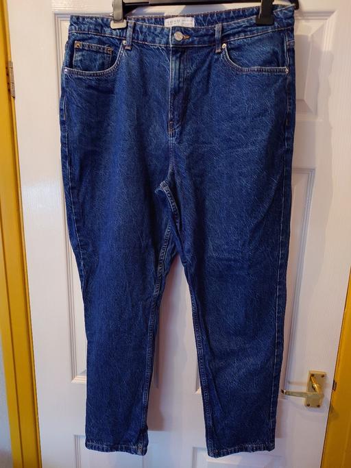  — Women's denim jeans size 18