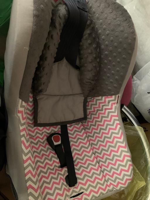  — Fisher Price Team Tex grey pink kids car seat