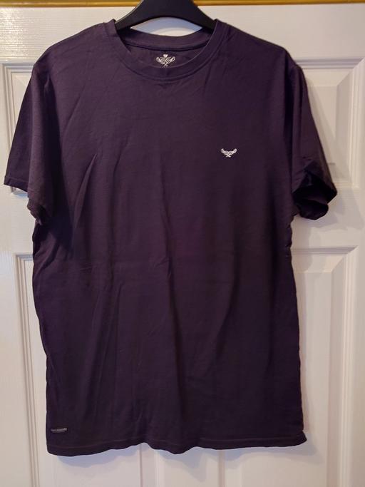  — Mens plain black top size M