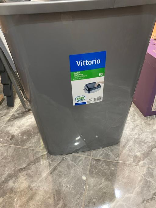 — Grey portable plastic without lid bin basket
