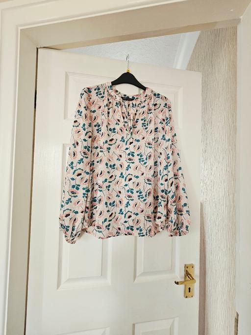  — Summer blouse, very generous size 10.