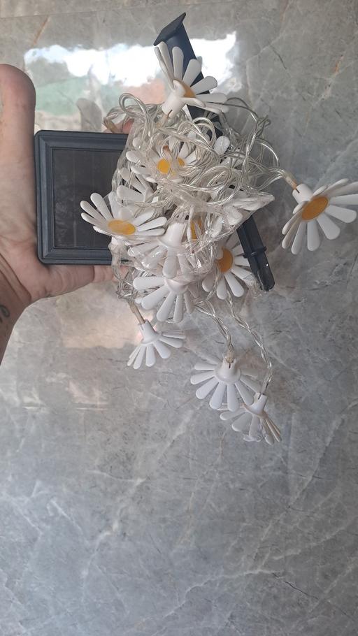  — Brand New outdoor solar lights