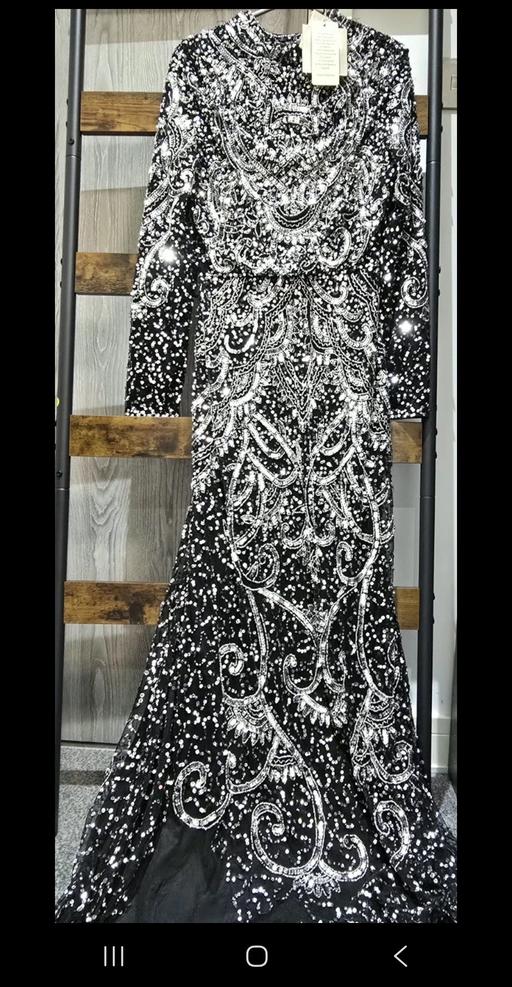  — gorgeous evening dress size 12 Uk