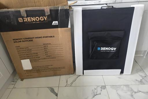  — Renogy 400W Portable Solar Panel Suitcase