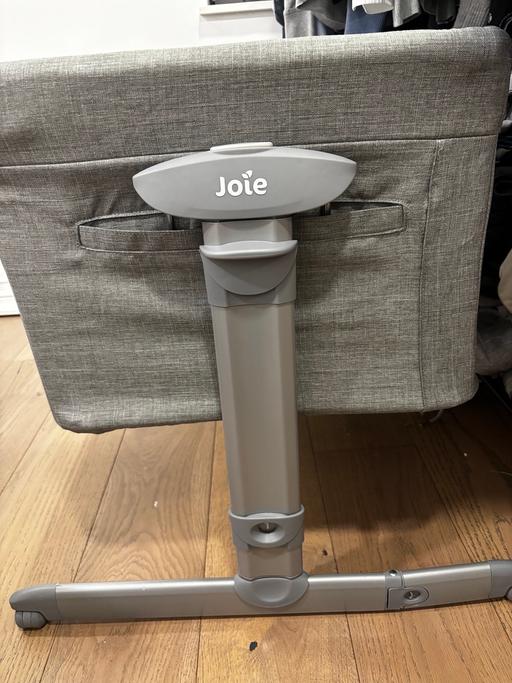  — Joie roomie glide bedside crib