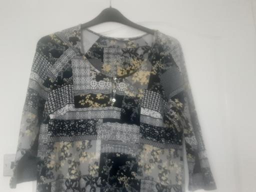  — ladies size 14 M&S top
