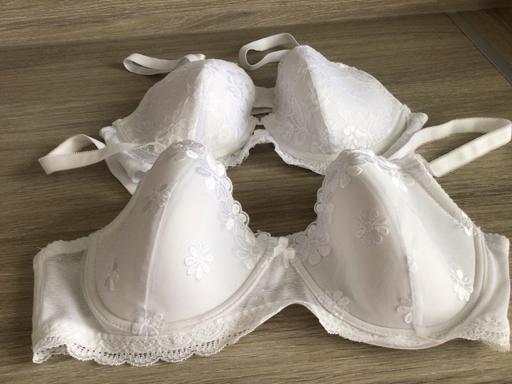  — 2 LADIES BRAS SIZE 38B £4