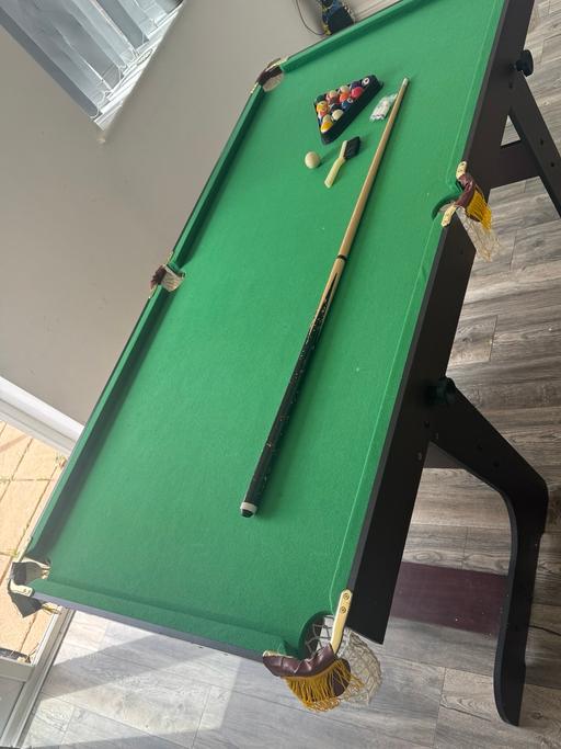  — 6ft pool table