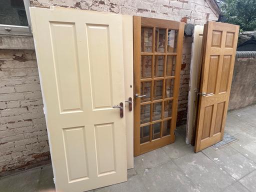  — Mixed Oak and pine Wood doors.