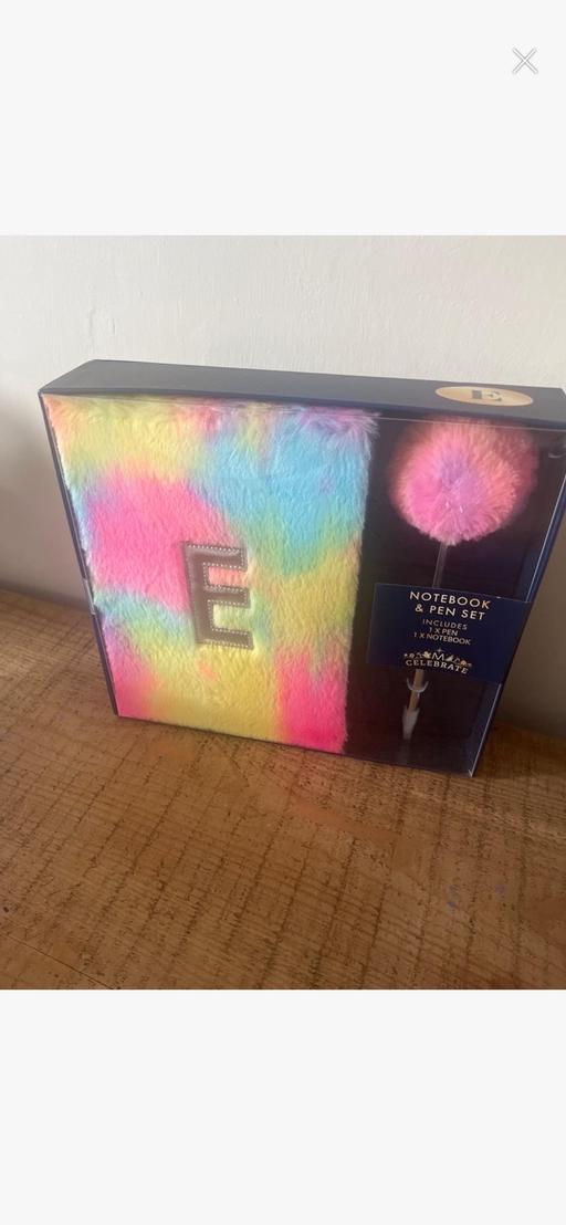  — New boxed gift set pad book and pen