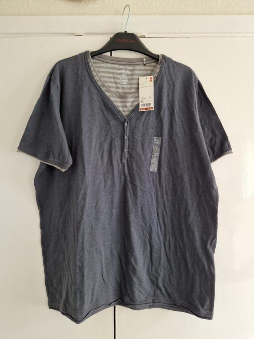  — bn mens tshirt size XL
