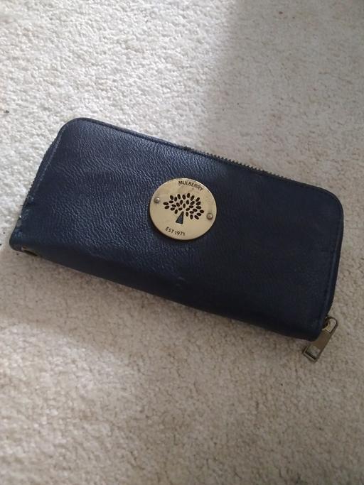  — purse