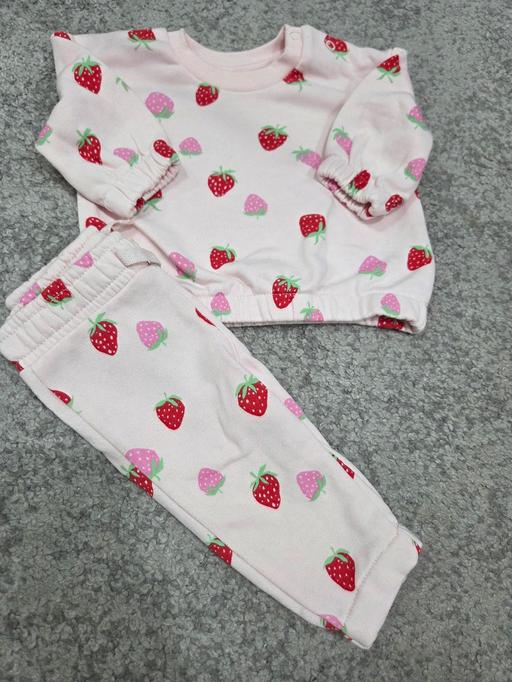  — 0-3 months PRIMARK tracksuit