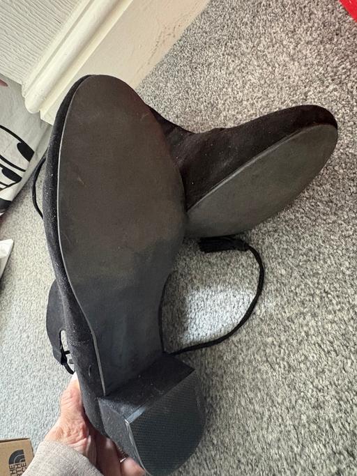  — Topshop boots
