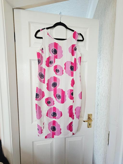  — Lovely summer dress, size 10/12..NEW