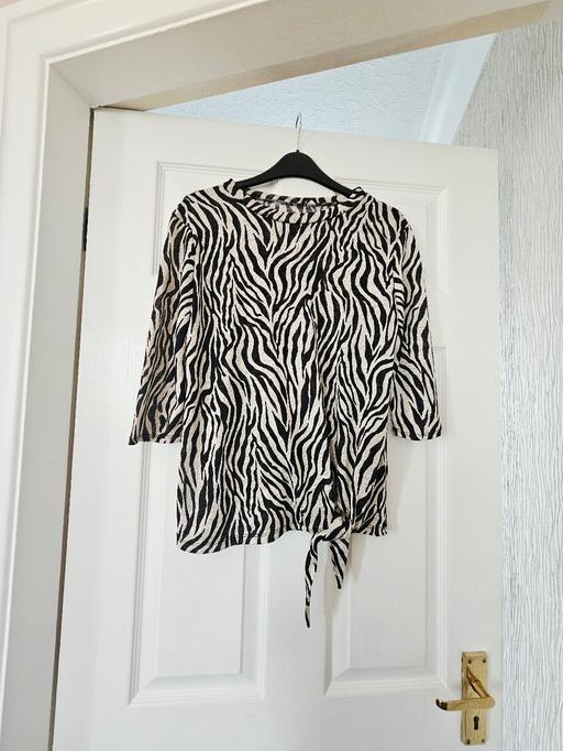  — Thin material summer top, size 14..NEW
