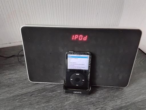  — Apple ipod 30gb & free docking station