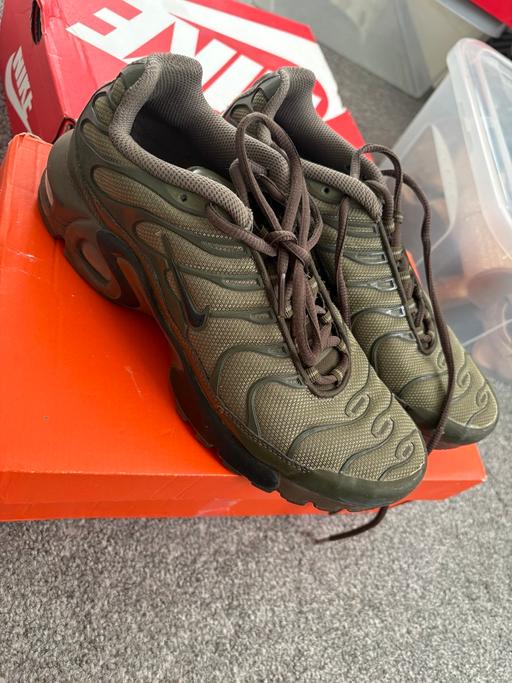  — Nike TN’s