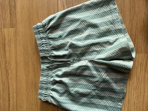  — Billie Faiers boys swim shorts 4-5 years