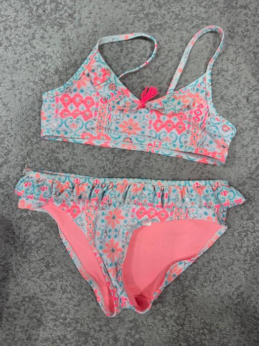  — Age 6-8 H&M bikini
