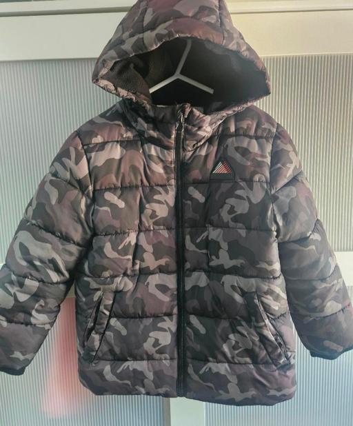 — Age 5-6 NUTMEG coat