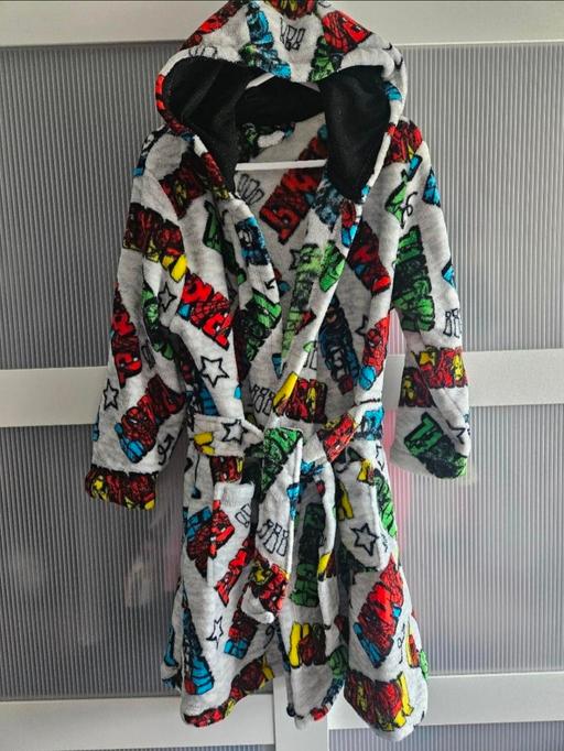  — Age 5-6 GEORGE MARVEL dressing gown