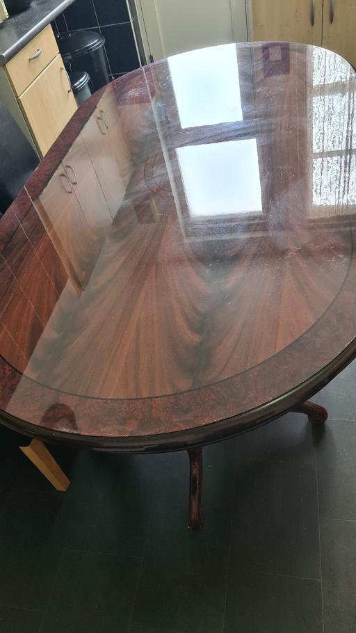  — large oval 6-8 mahogany dining table