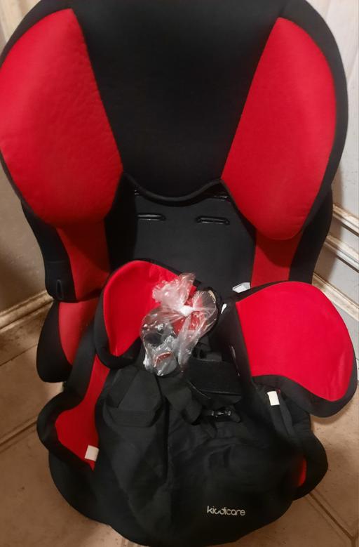  — Carseat With Spare Covers 