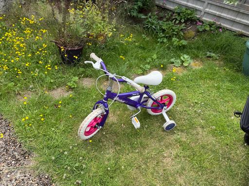  — Kids bike with stabilisers