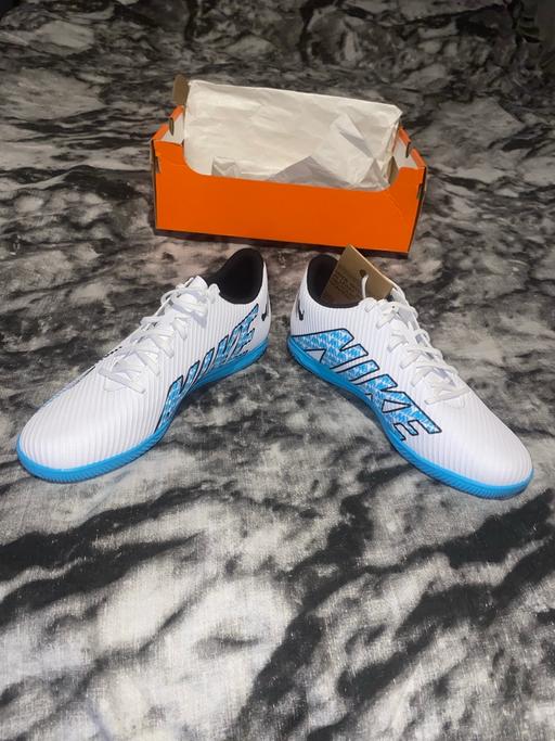  — Mens Football Boots