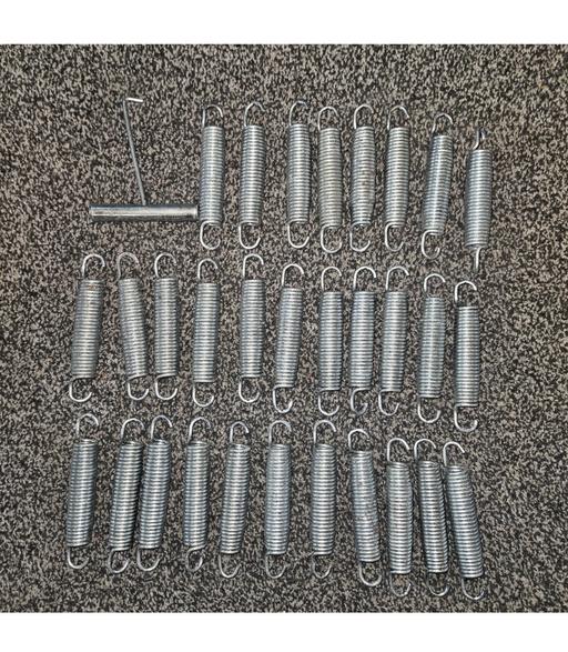  — 30 piece 10ft trampoline springs