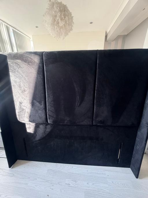  — Kingsize headboard